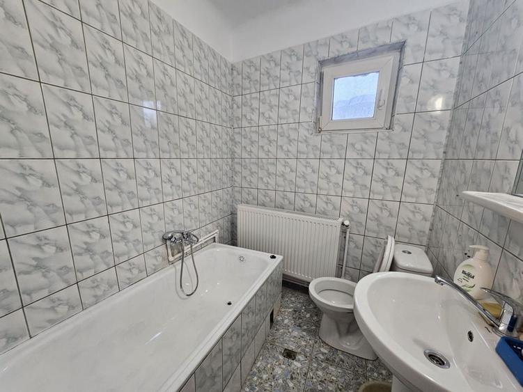 Casă individuală cu 3 camere cu Canalizare în Găvana