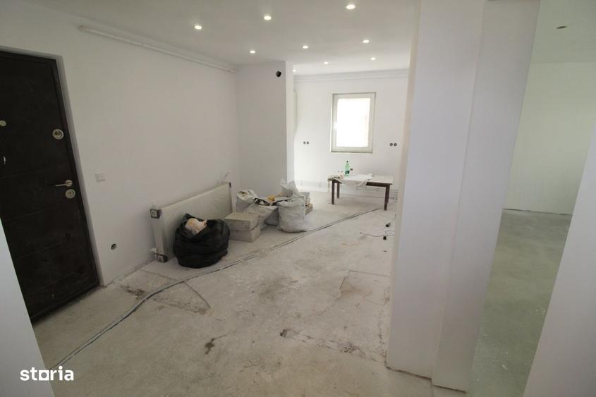 Apartament cu 4 camere decomandat în Central