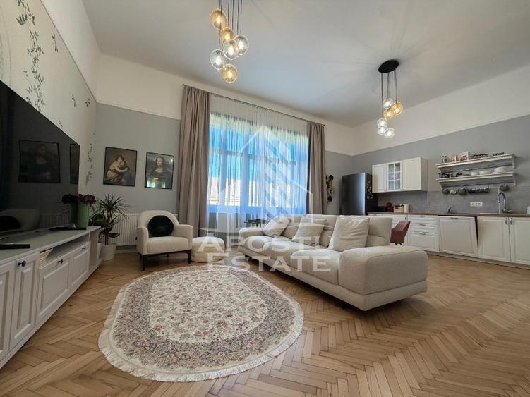 Apartament cu 3 camere circular, mobilat în Central
