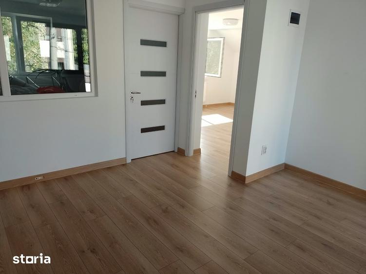 Casă cu 4 camere cu Teren 150 Mp în Vitan