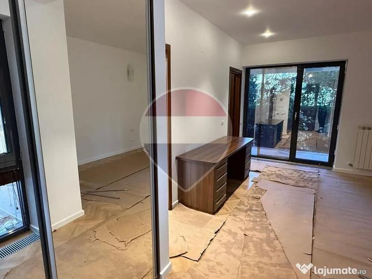 Apartament cu 3 camere semidecomandat în Primăverii