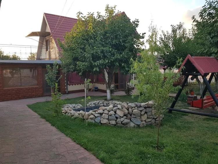Casă individuală cu 5 camere cu Canalizare în Odaia Manolache