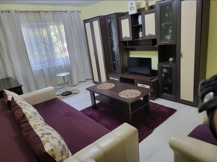 Apartament cu 2 camere decomandat în Exterior Vest