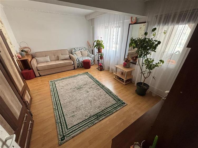 Garsonieră decomandată în Orizont