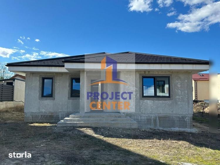 Casă cu 4 camere cu Teren 1043 Mp în Bascov