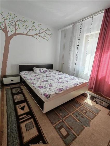 Apartament cu 2 camere semidecomandat, mobilat în Girocului