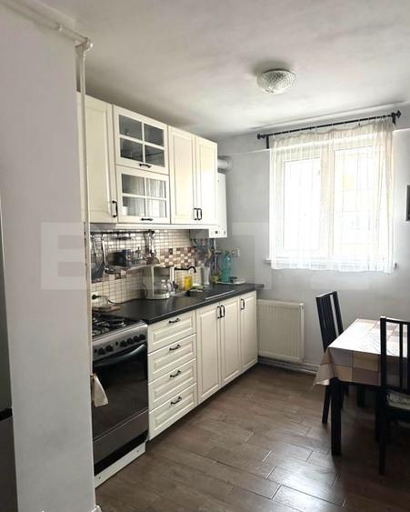 Apartament de vanzare, cu 3 camere, 70 mp, etajul 9 - Astra - 1