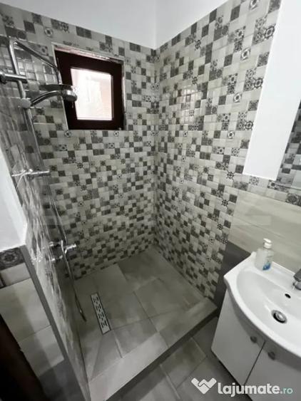 Casă cu 7 camere cu Teren 182 Mp în Beclean