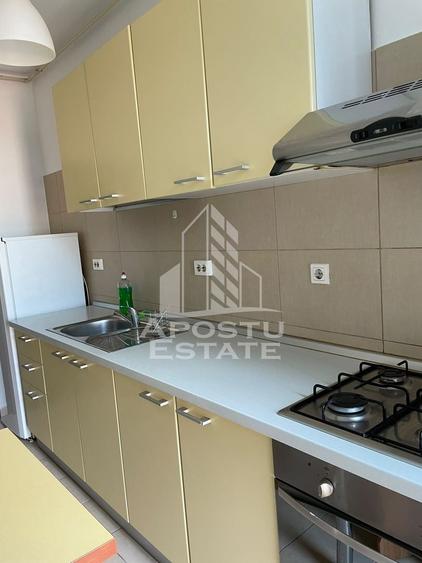 Garsonieră decomandată, mobilată în Fabric