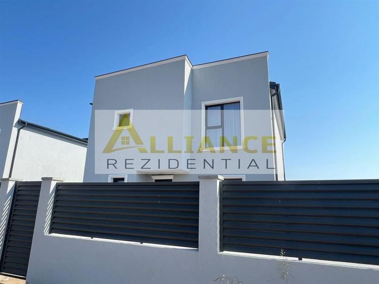 Casă individuală cu 5 camere cu Canalizare în Berceni
