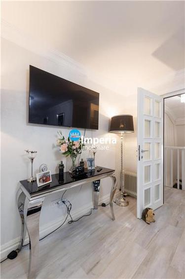 Casă individuală cu 10 camere cu Teren 500 Mp în Copou