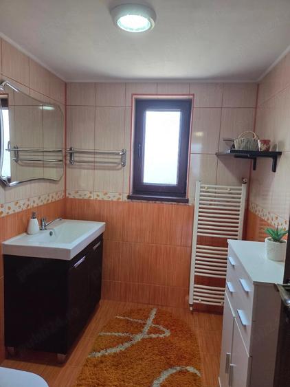 Casă cu Teren 1000 Mp în Central