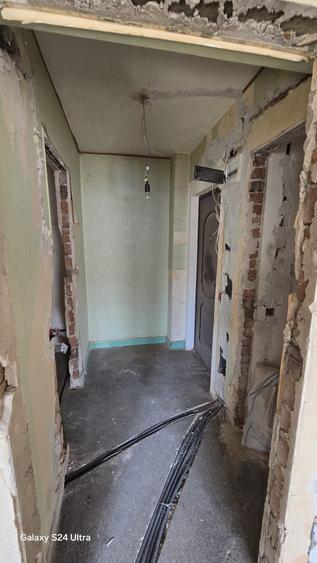 Apartament cu 2 camere semidecomandat în Mihai Bravu