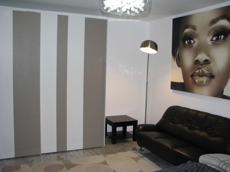 Apartament cu 2 camere decomandat în Exterior Vest