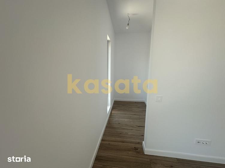 Casă cu 4 camere cu Teren 435 Mp în Domnești