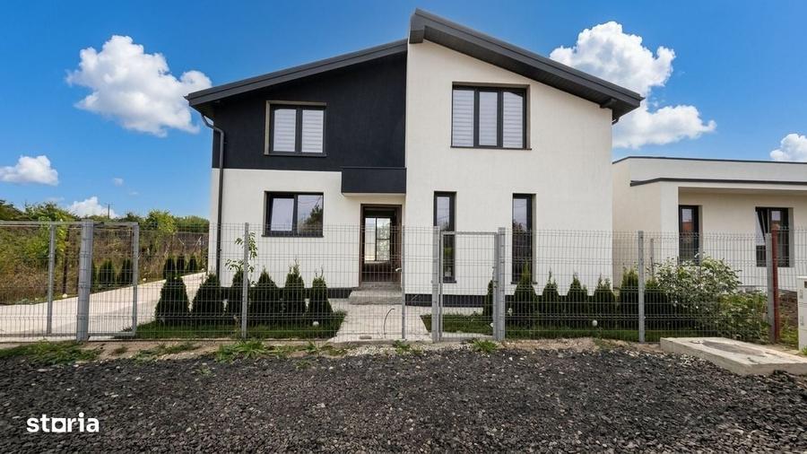 Casă cu 4 camere în Dumbrăveni