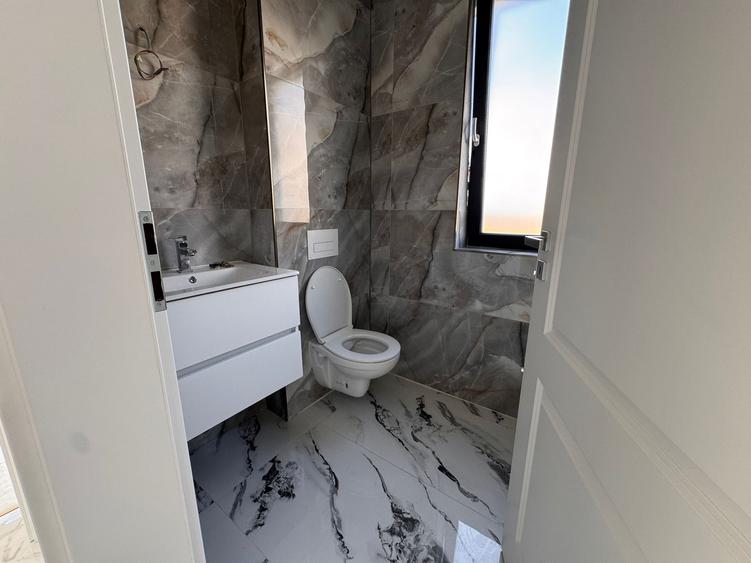 Apartament cu 2 camere decomandat în Giroc