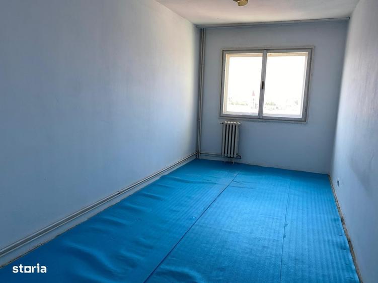 Apartament cu 4 camere, mobilat în Vasile Aaron
