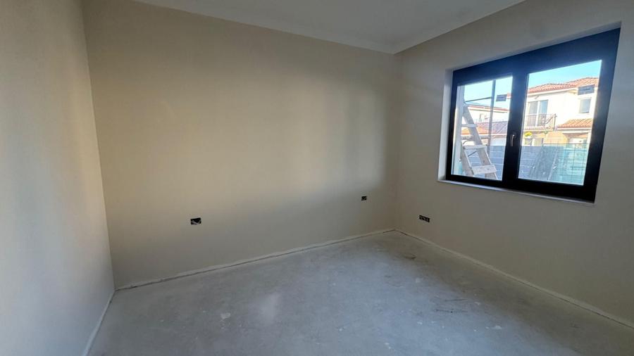 Duplex cu 5 camere cu Canalizare în Dumbrăvița