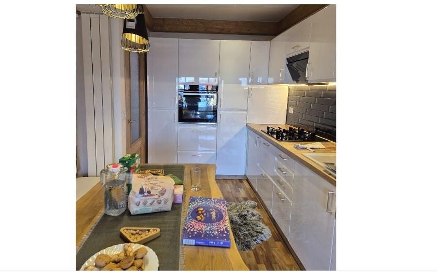 Casă cu 3 camere decomandat cu Teren 300 Mp în Central