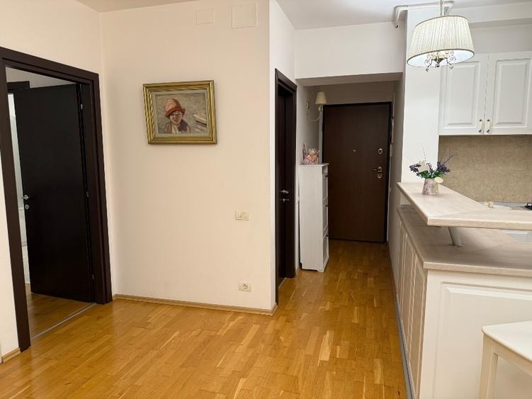 Apartament cu 2 camere semidecomandat, mobilat în Central