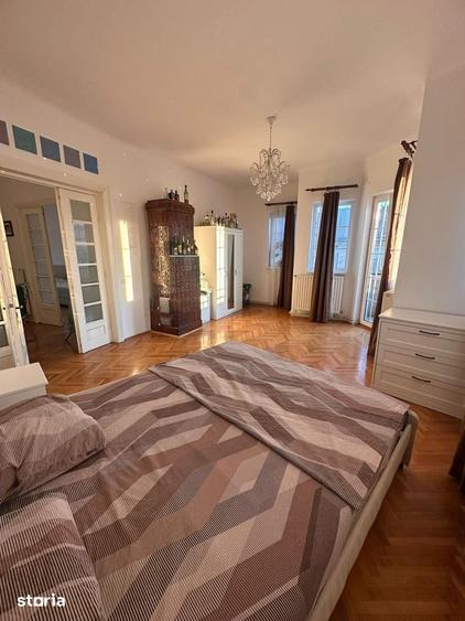 Apartament cu 3 camere semidecomandat în Central