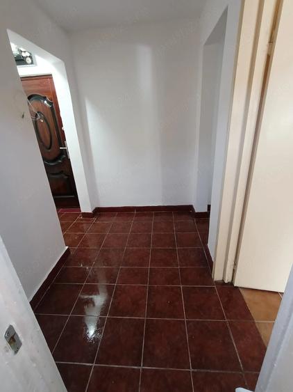 Apartament cu 2 camere decomandat în Viziru 1