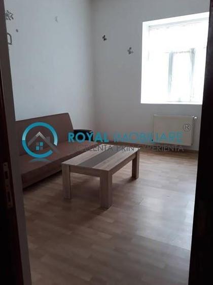 Casă individuală cu 11 camere cu Teren 558 Mp în Rudului