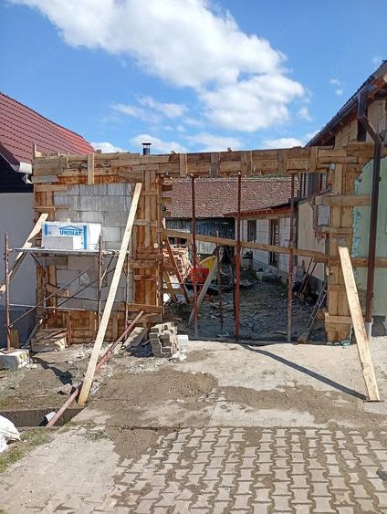Casă cu Teren 40 Mp în Central