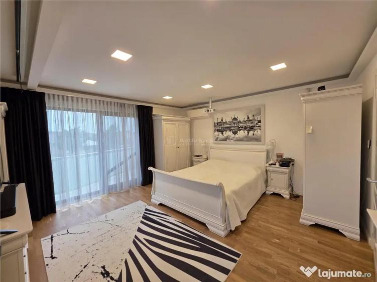 Casă cu 10 camere cu Teren 620 Mp în Mogoșoaia
