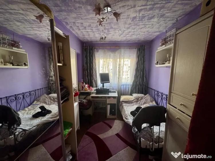 Apartament cu 3 camere decomandat în Ultracentral