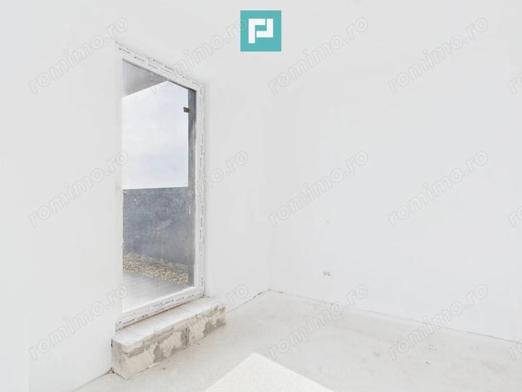 Apartament cu 3 camere semidecomandat în Tipografilor