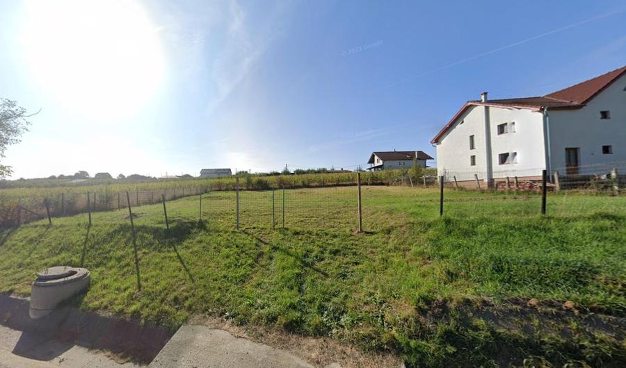 Teren Construcții intravilan de 975 mp, în Daia