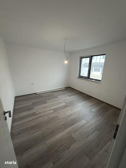 Casă cu 4 camere în Domnești