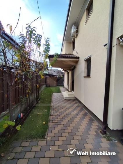 Duplex cu 4 camere cu Canalizare în Florești