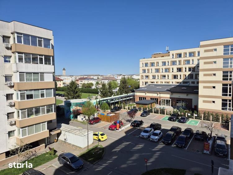 Apartament cu 3 camere în Mioriței