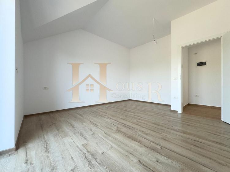 Duplex cu 4 camere cu Canalizare în Covaci