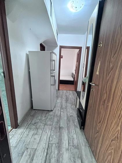 Apartament cu 2 camere semidecomandat în Ostroveni