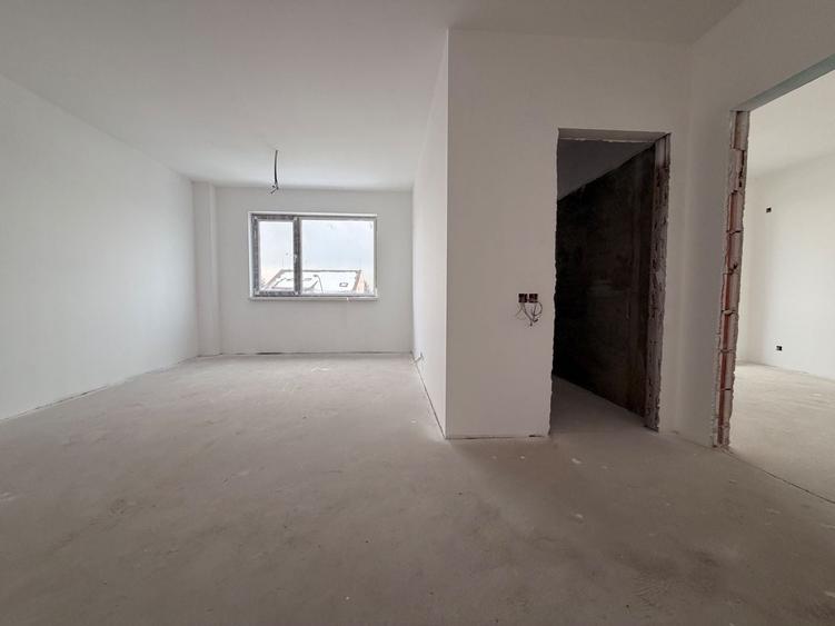 Apartament cu 2 camere decomandat în 1 Mai