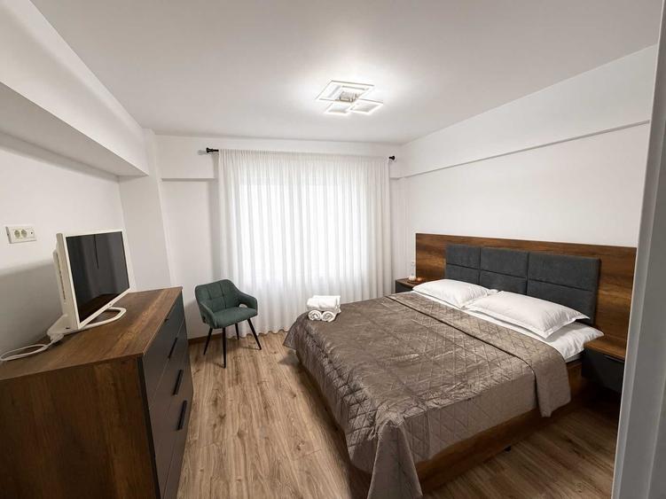 Apartament cu 3 camere decomandat în Hârșova