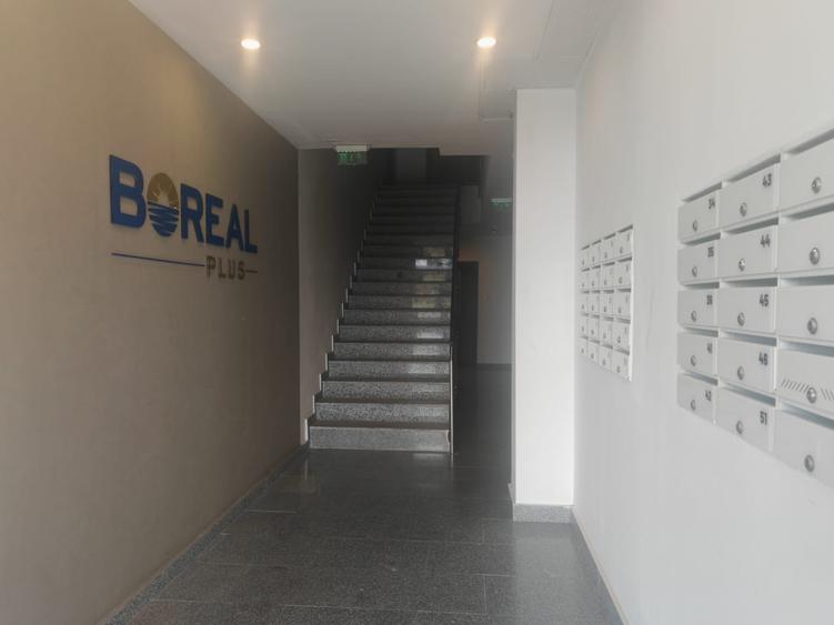 Apartament cu 3 camere decomandat în Boreal