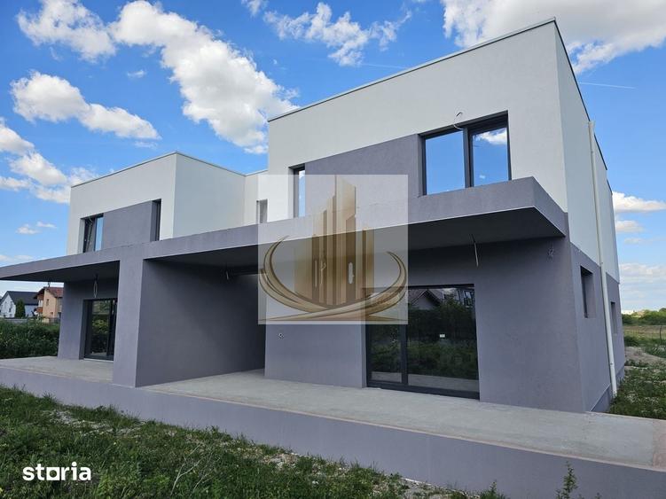 Duplex cu 4 camere cu Canalizare în Săcălaz