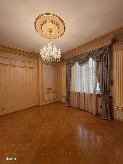 Casă cu 4 camere în Dorobanți