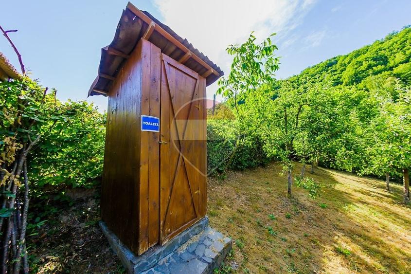 Casă individuală cu 4 camere cu Teren 982 Mp în Coaș