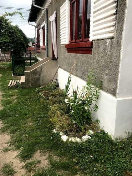 Casă cu 4 camere în Pietroșani