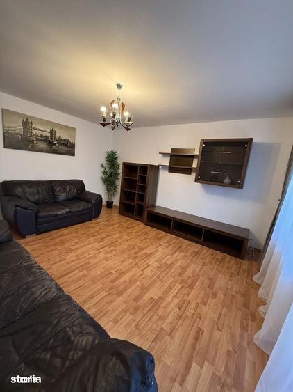 Apartament cu 3 camere decomandat în Lacul Tei