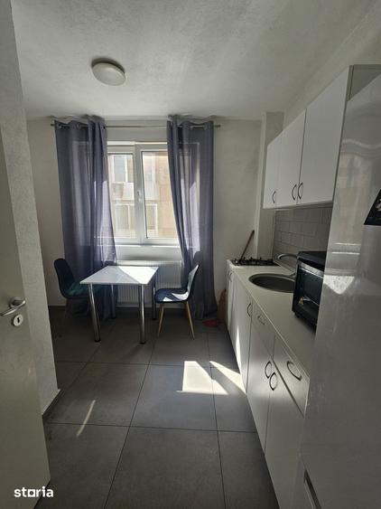 Apartament cu 2 camere decomandat în Complex Studențesc