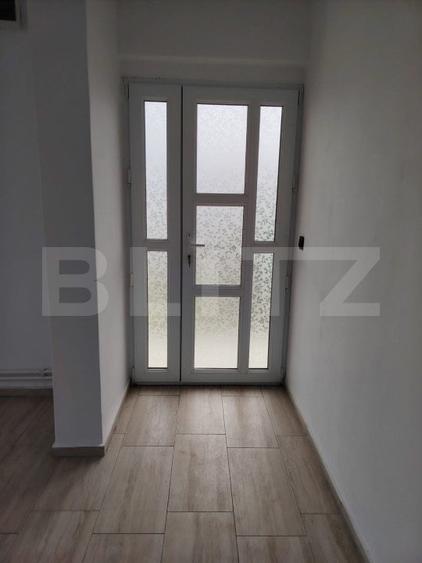 Casă individuală cu 8 camere cu Canalizare în Exterior Nord