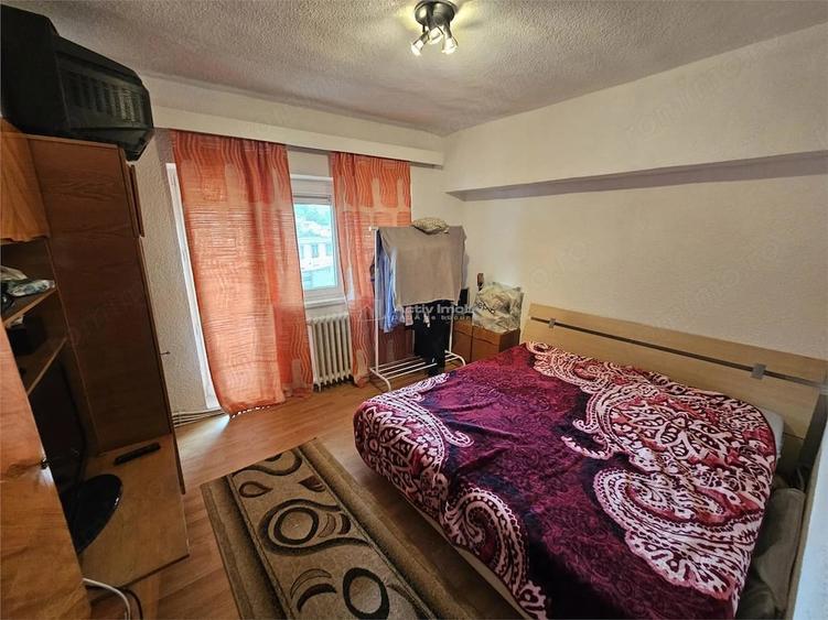 Apartament cu 3 camere decomandat în Ultracentral