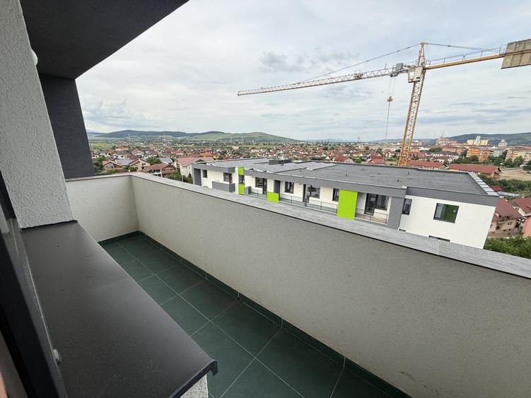 Apartament cu 3 camere decomandat, mobilat în Ampoi 3
